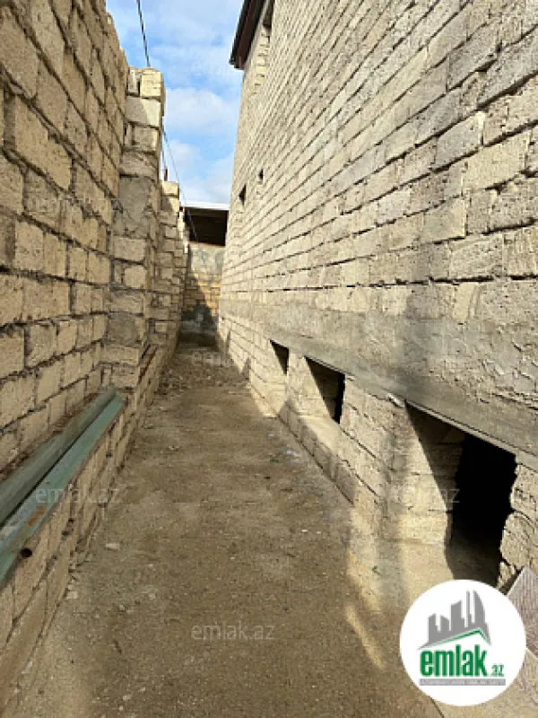 Satılır 6 otaqlı həyət evi 390 m²