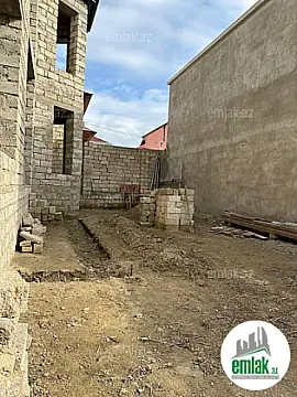 Satılır 6 otaqlı həyət evi 390 m²