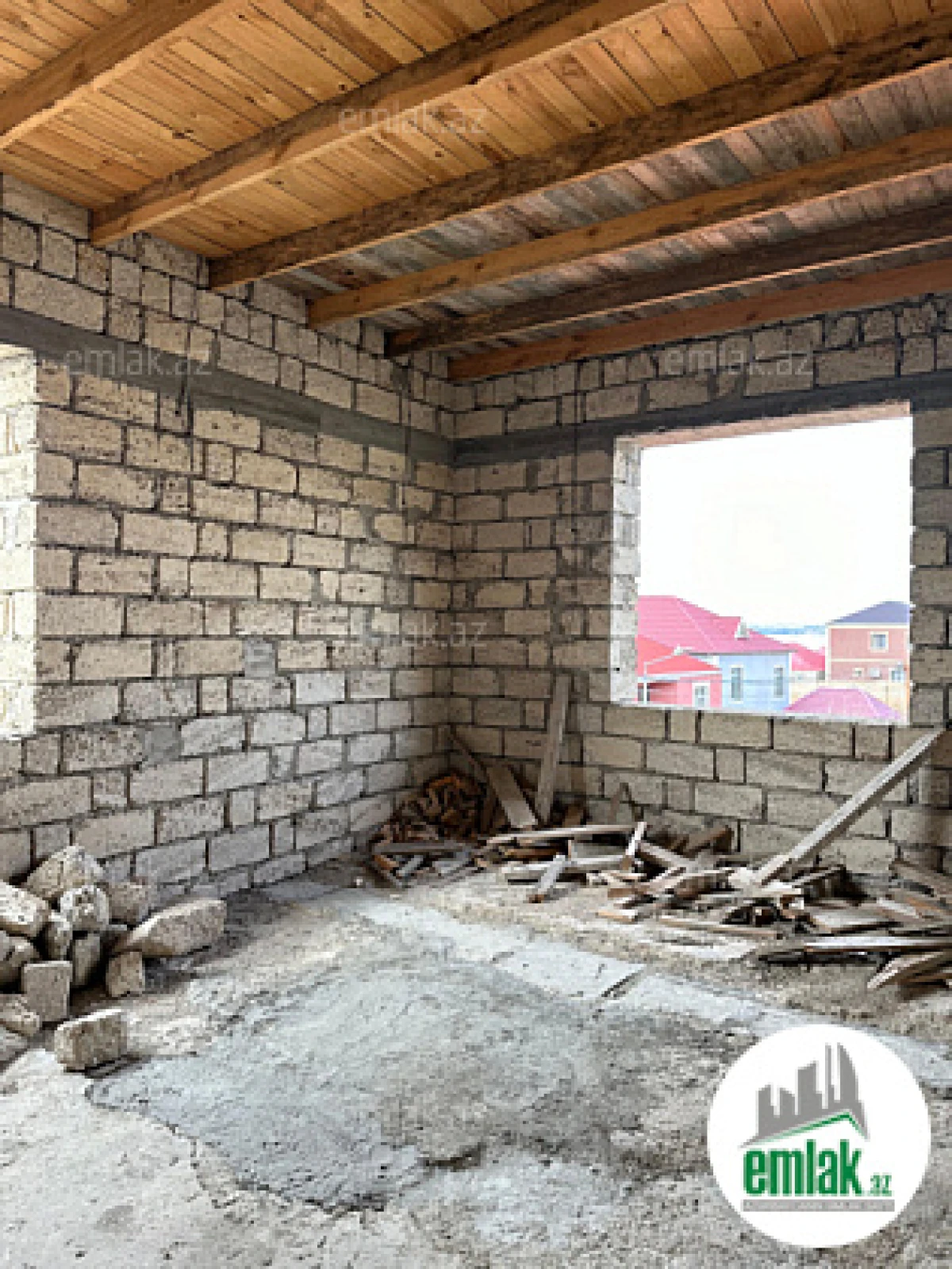 Satılır 6 otaqlı həyət evi 390 m²