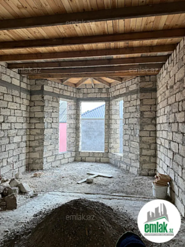 Satılır 6 otaqlı həyət evi 390 m²