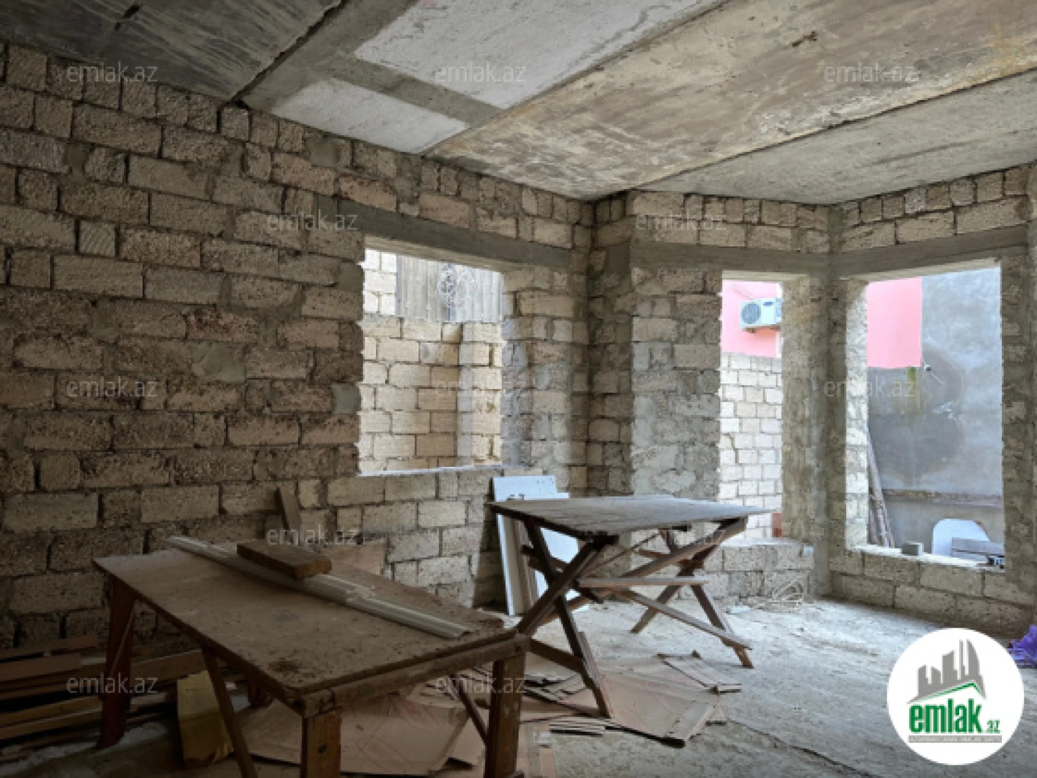 Satılır 6 otaqlı həyət evi 390 m²