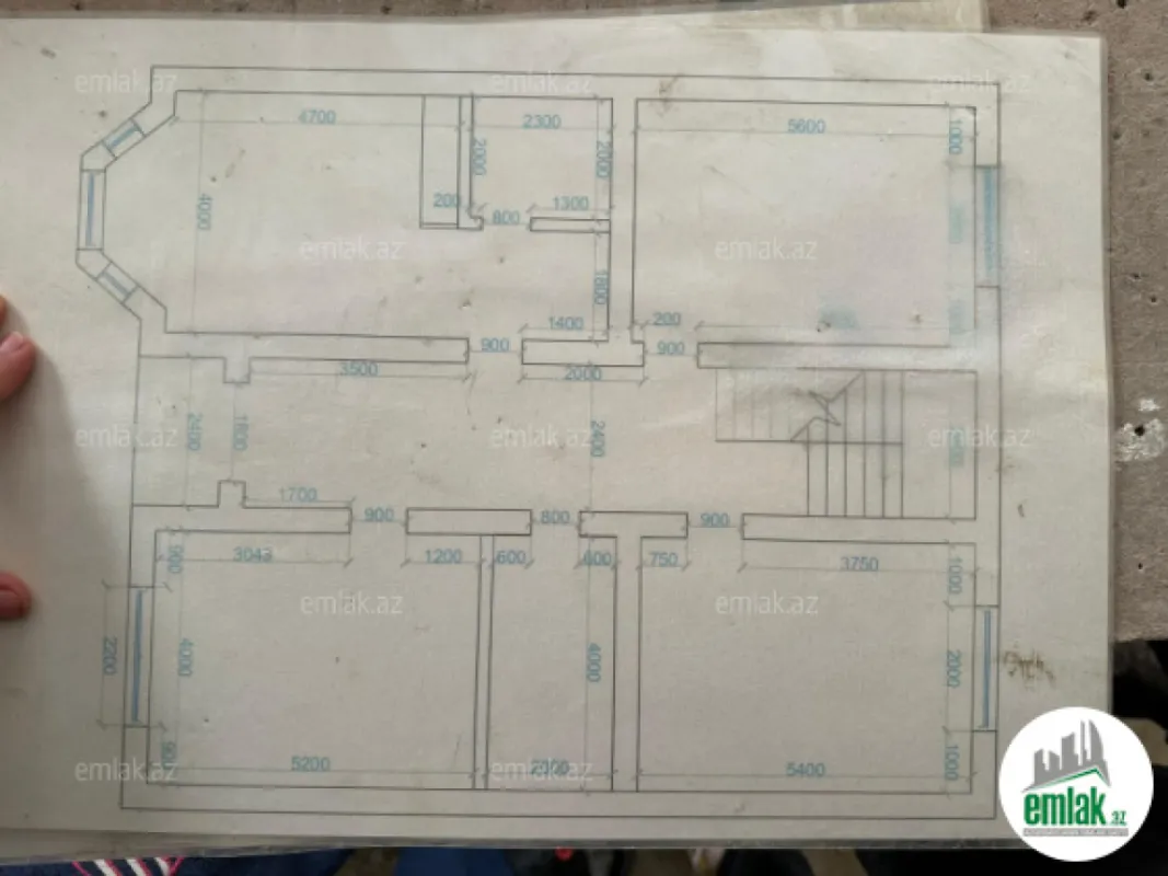 Satılır 6 otaqlı həyət evi 390 m²
