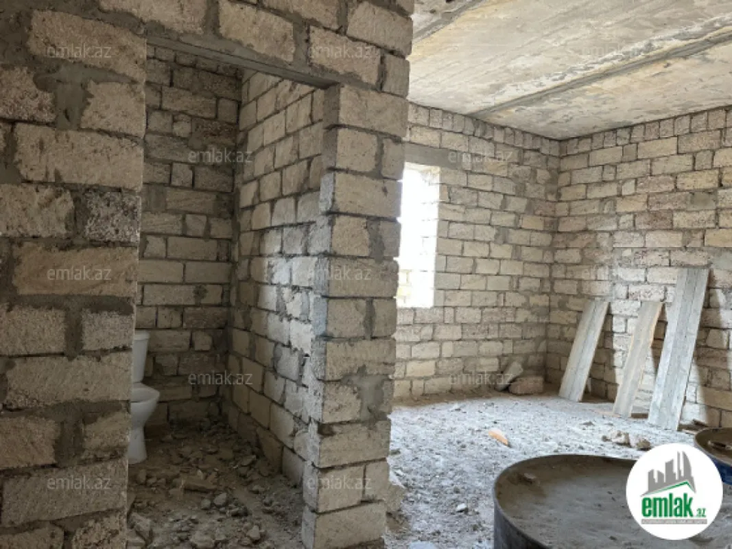 Satılır 6 otaqlı həyət evi 390 m²