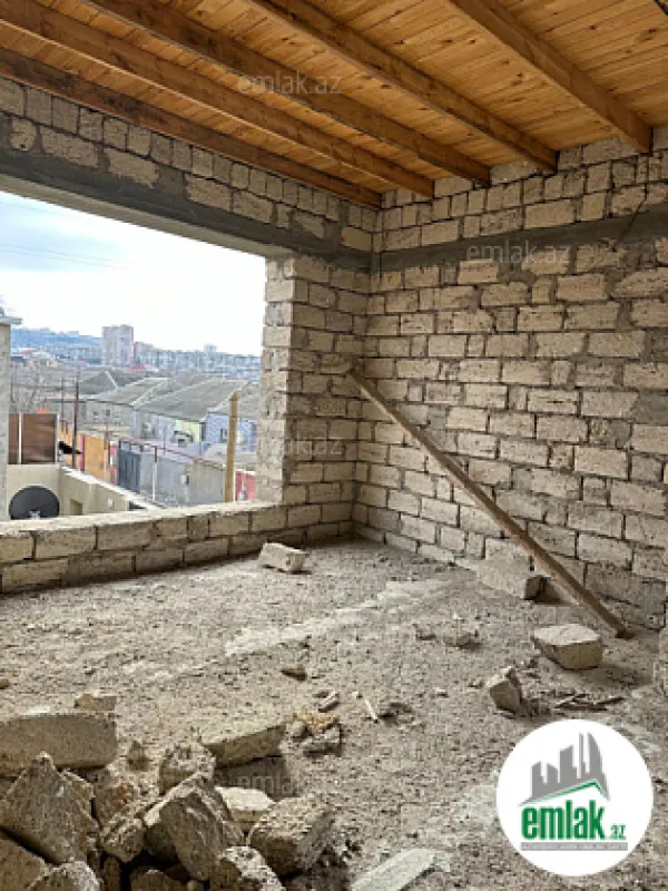 Satılır 6 otaqlı həyət evi 390 m²