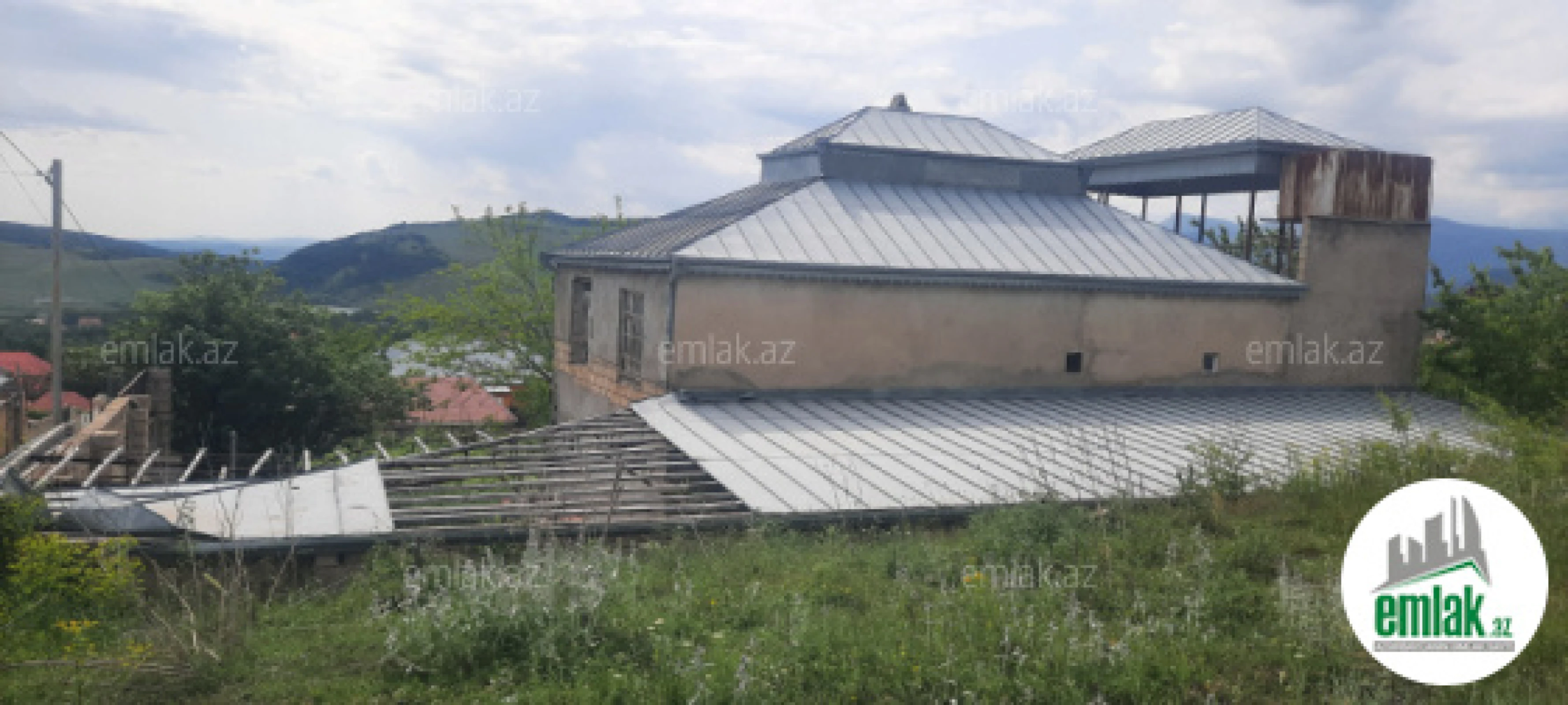 Satılır 5 otaqlı mənzil 200 m²