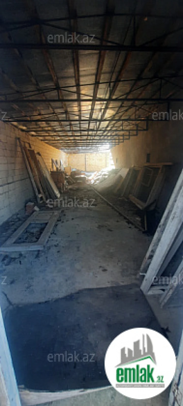 Satılır 5 otaqlı mənzil 200 m²