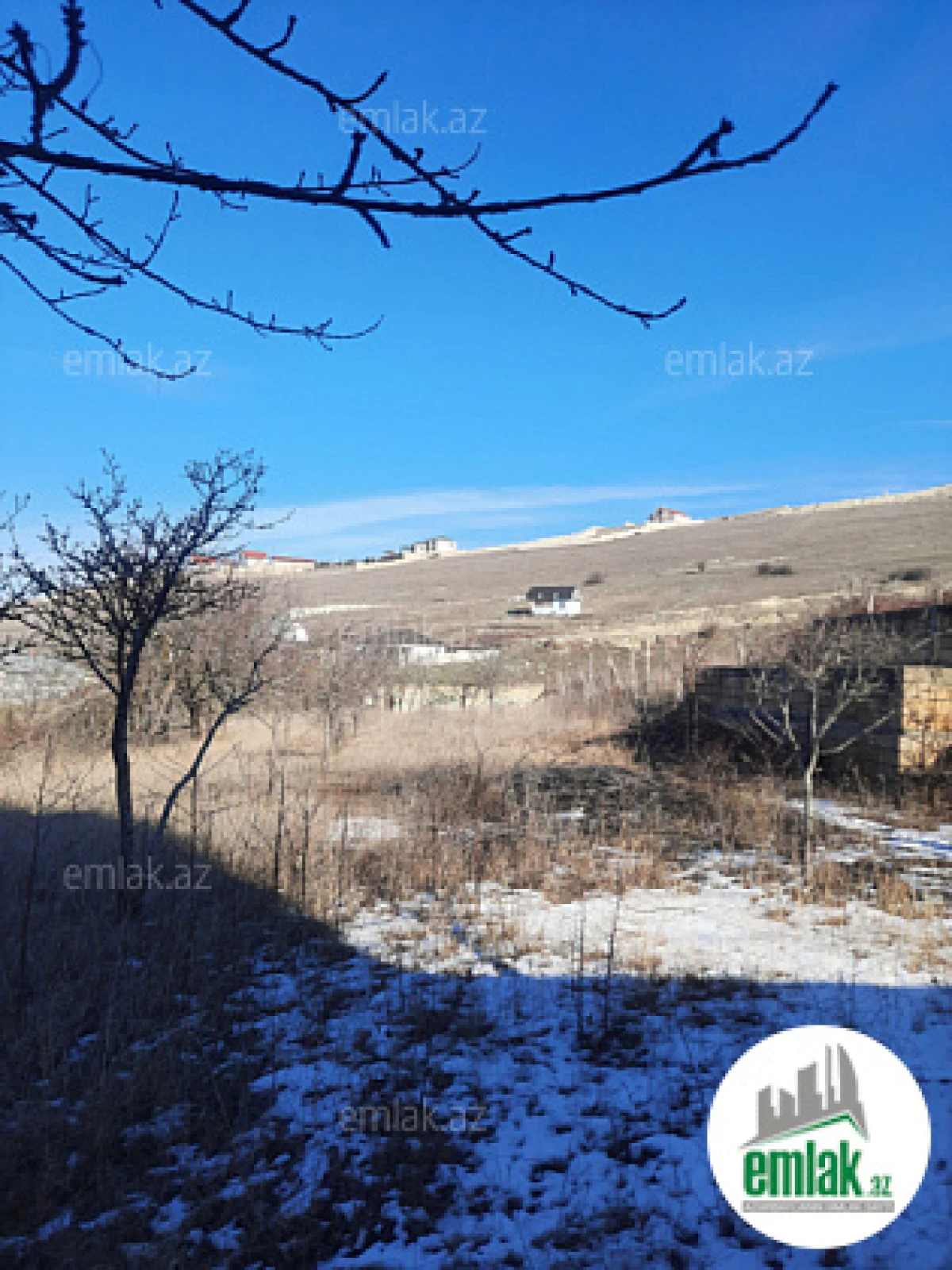 Satılır 5 otaqlı mənzil 200 m²