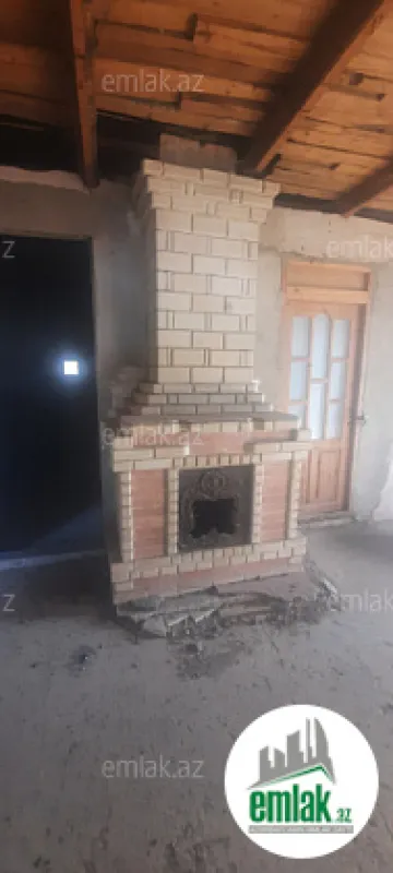 Satılır 5 otaqlı mənzil 200 m²