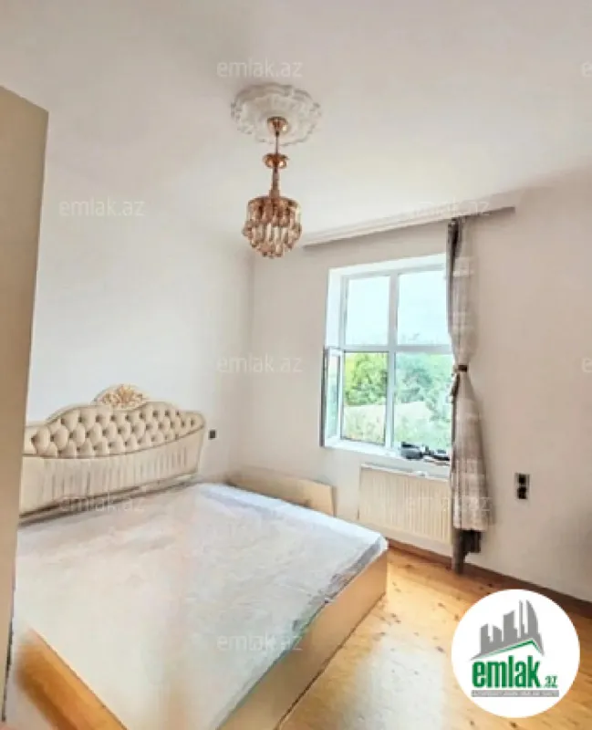 Satılır 3 otaqlı həyət evi 4.5 m²