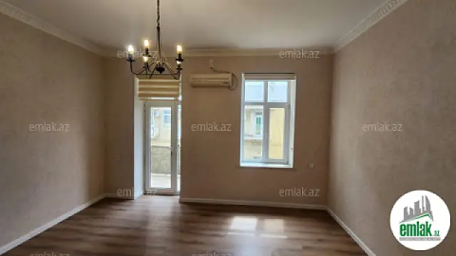 Satılır 2 otaqlı köhnə tikili 55 m²