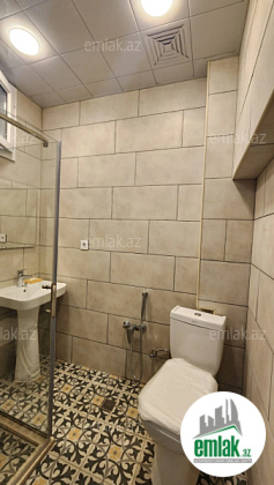 Satılır 2 otaqlı köhnə tikili 55 m²