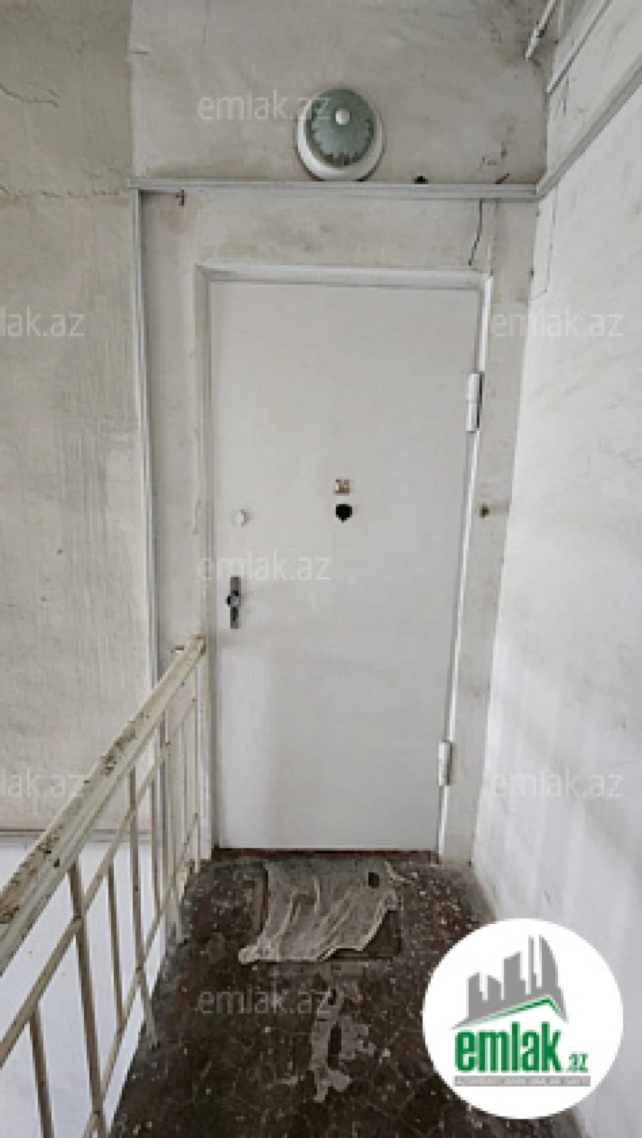 Satılır 2 otaqlı köhnə tikili 55 m²