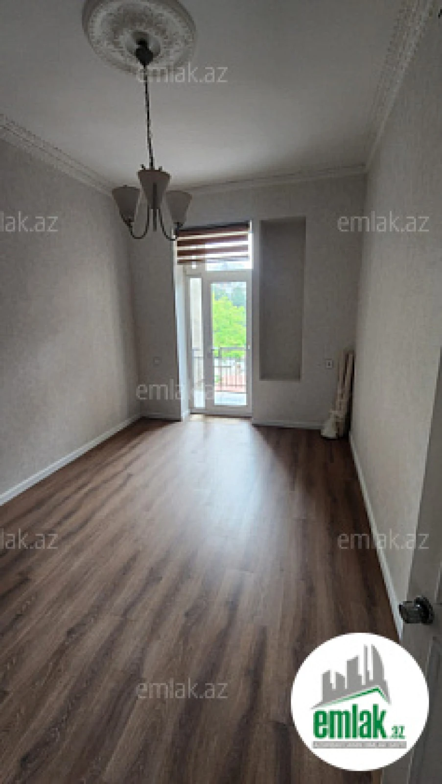 Satılır 2 otaqlı köhnə tikili 55 m²
