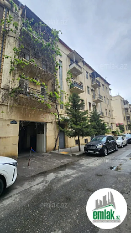 Satılır 2 otaqlı köhnə tikili 55 m²