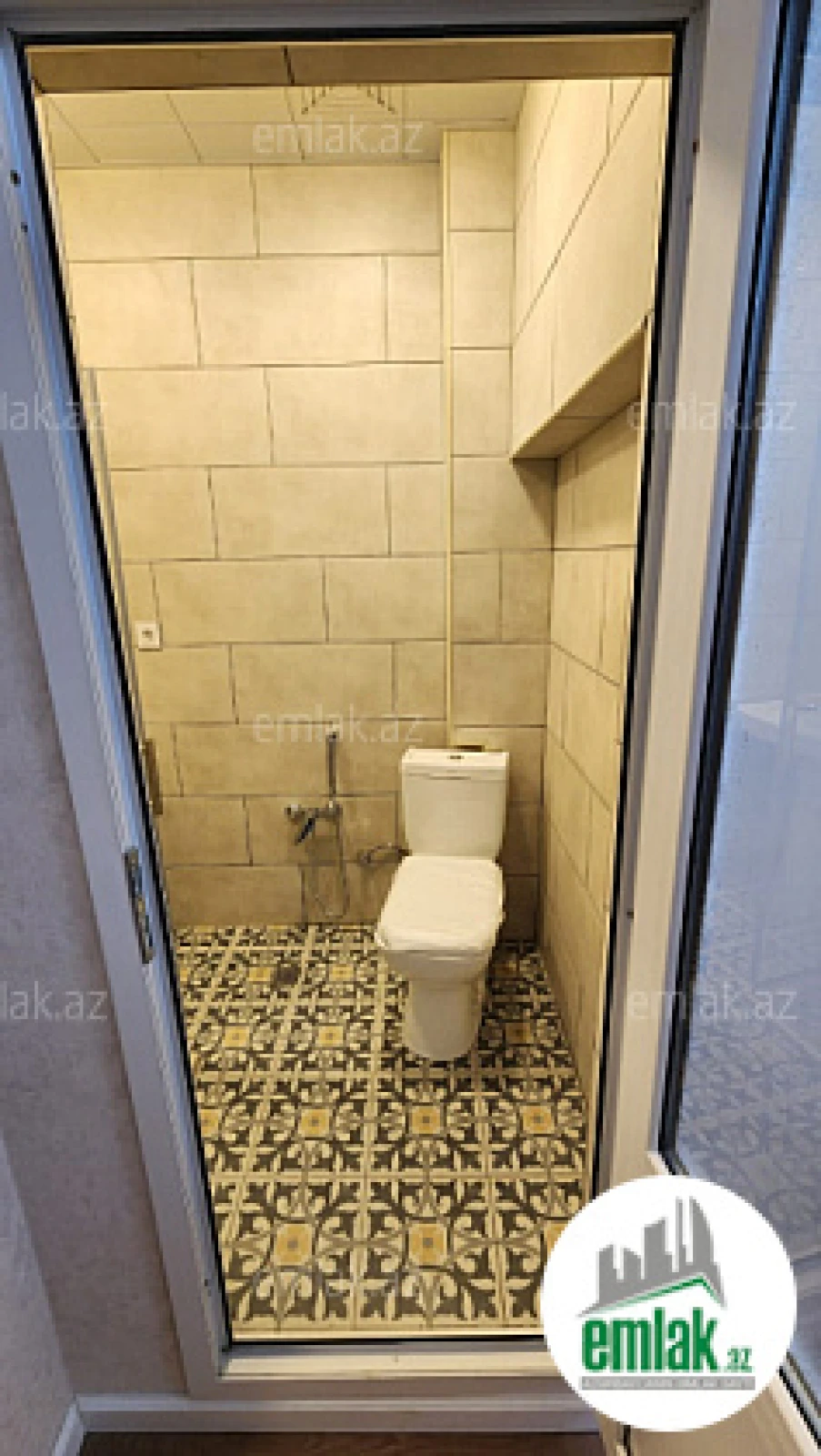 Satılır 2 otaqlı köhnə tikili 55 m²