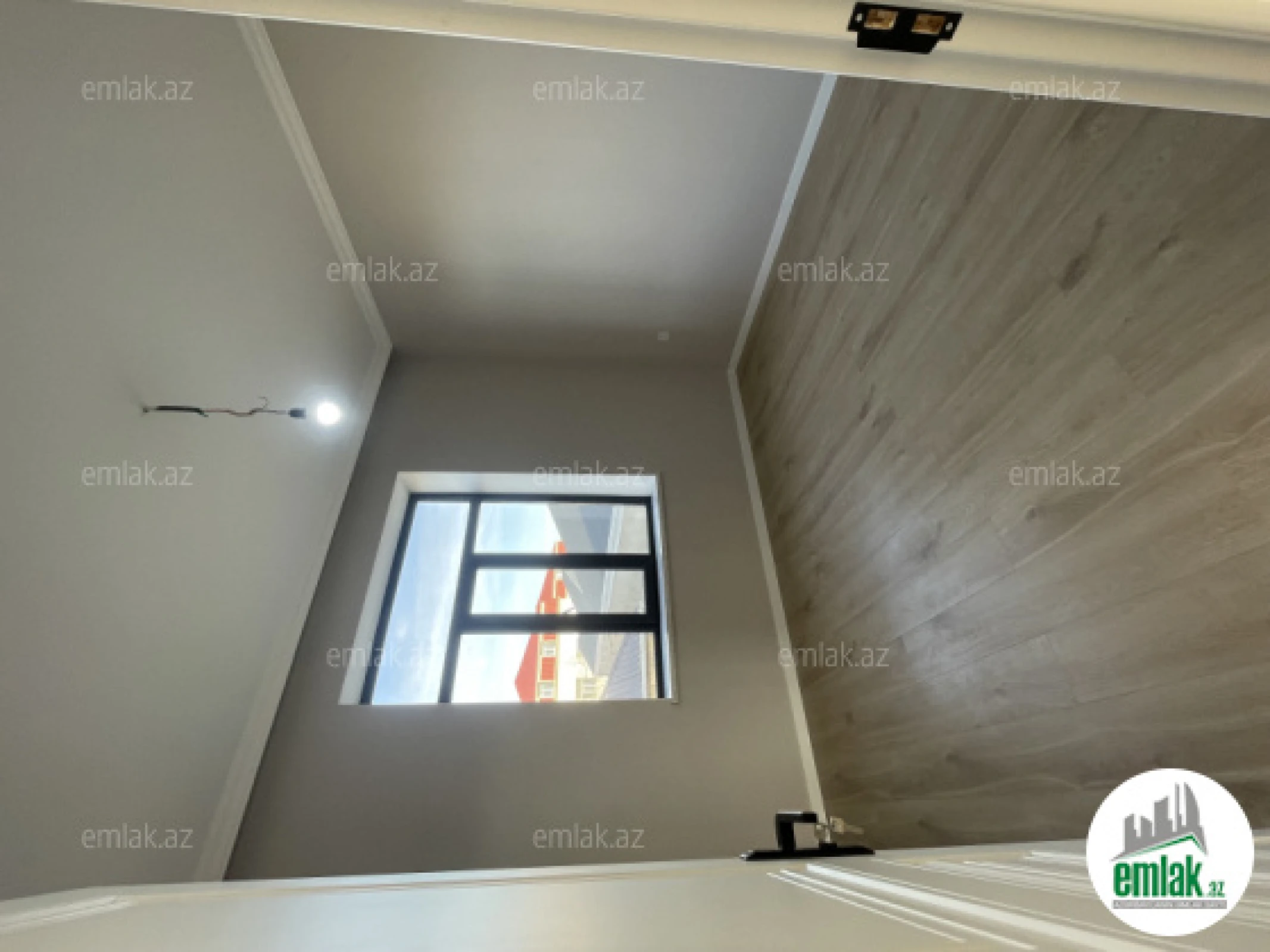 Satılır 5 otaqlı həyət evi 200 m²