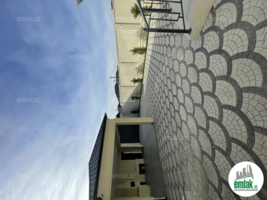 Satılır 5 otaqlı həyət evi 200 m²