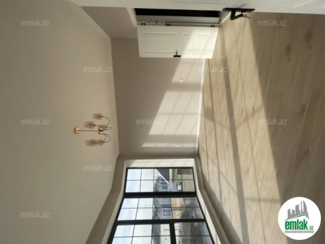 Satılır 5 otaqlı həyət evi 200 m²