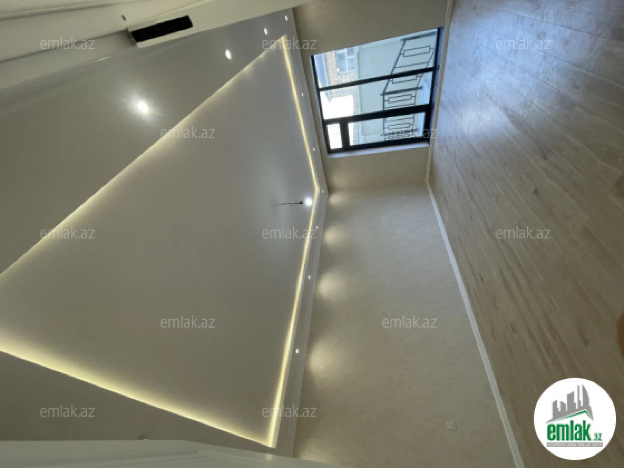 Satılır 5 otaqlı həyət evi 200 m²