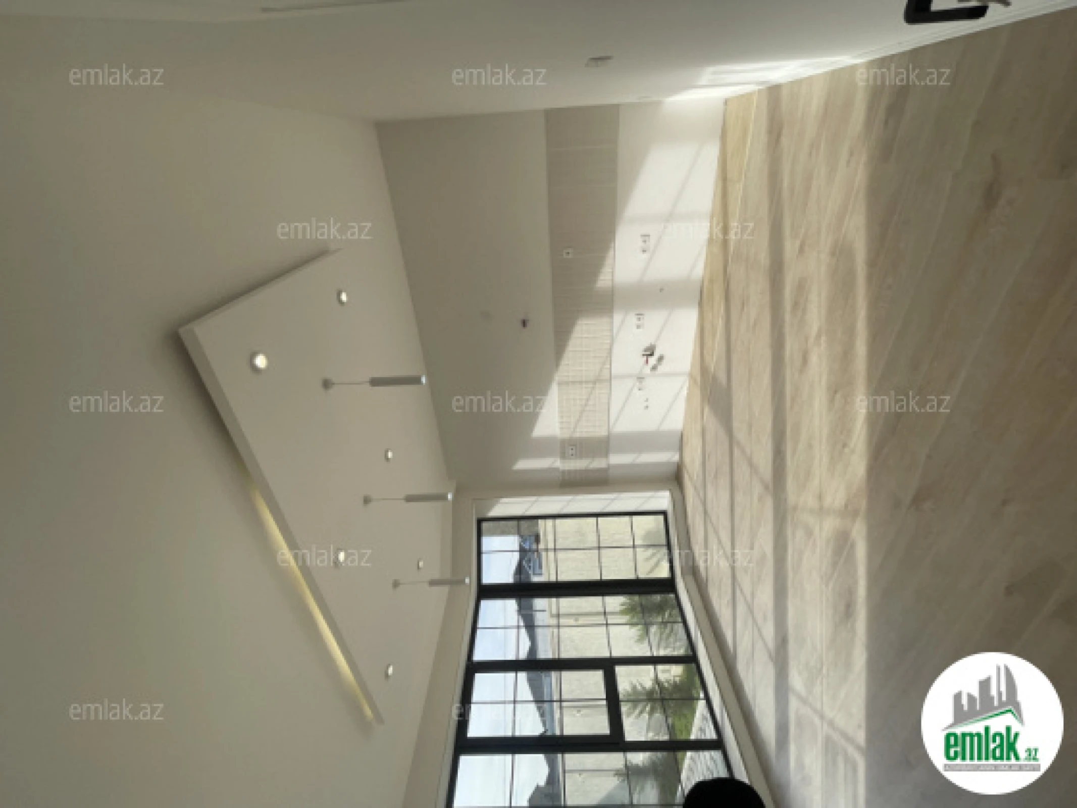 Satılır 5 otaqlı həyət evi 200 m²