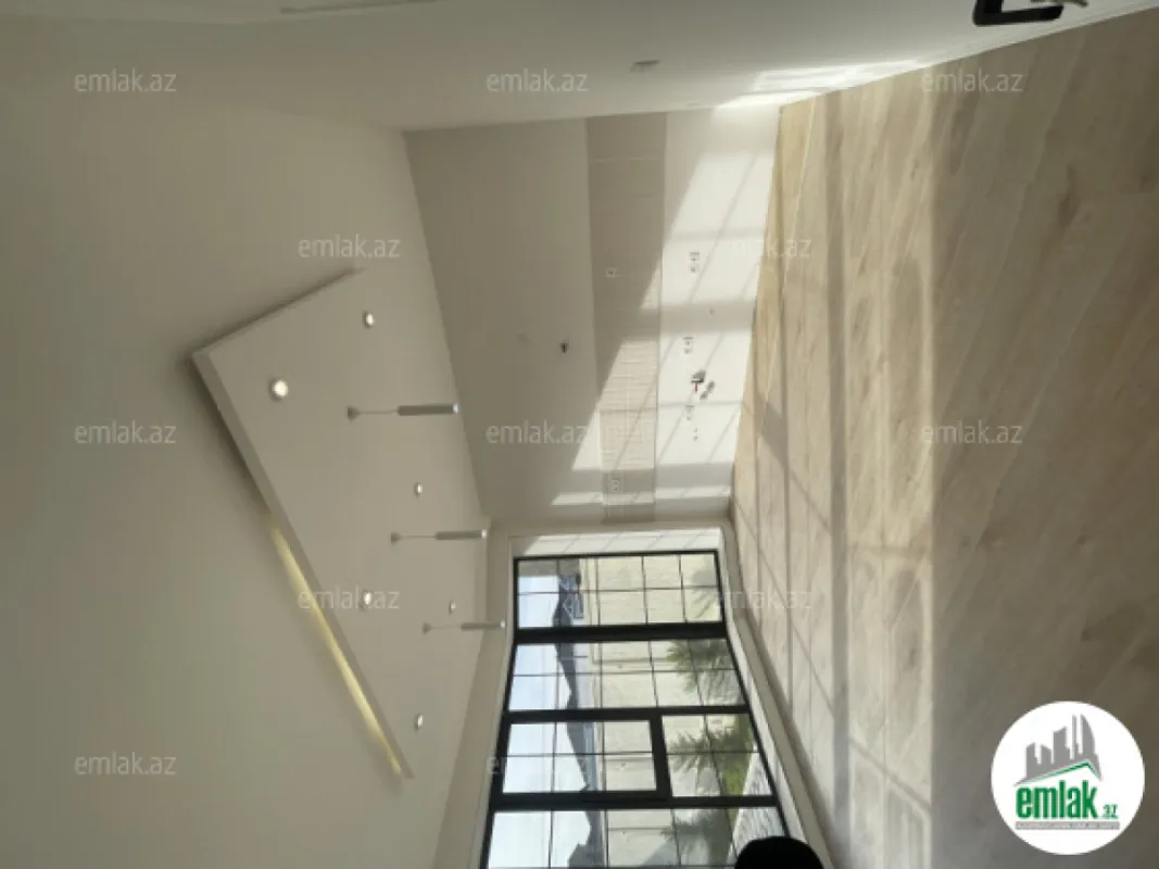 Satılır 5 otaqlı həyət evi 200 m²