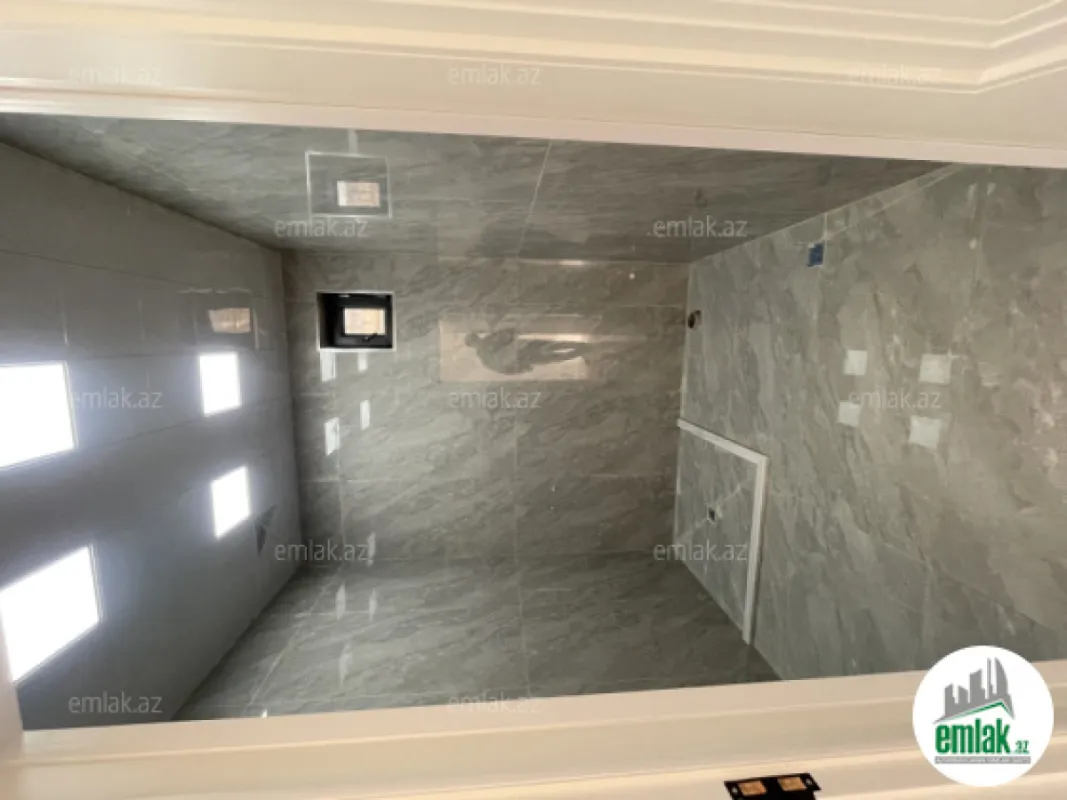 Satılır 5 otaqlı həyət evi 200 m²