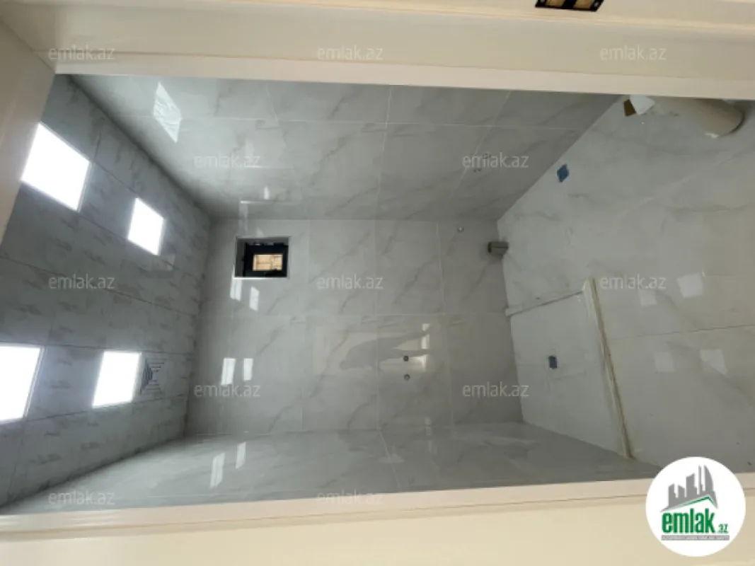 Satılır 5 otaqlı həyət evi 200 m²