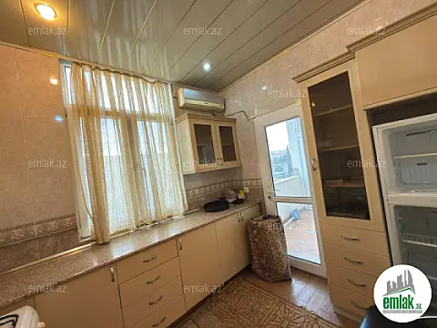 Satılır 2 otaqlı köhnə tikili 56 m²