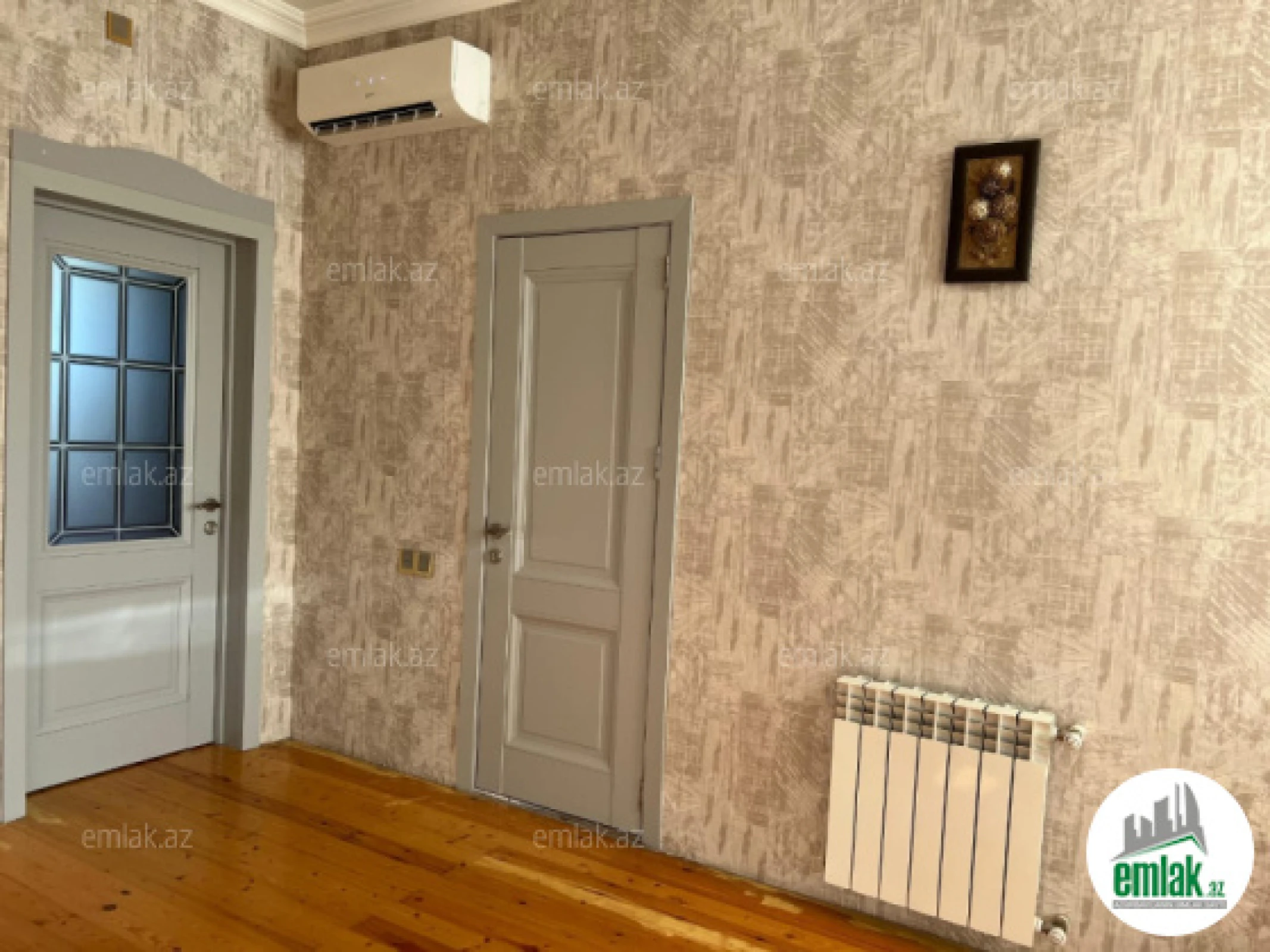 Satılır 5 otaqlı həyət evi 180 m²