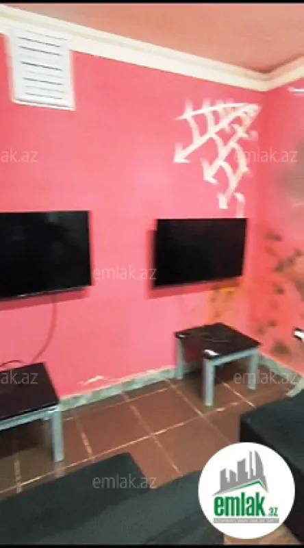Satılır 5 otaqlı köhnə tikili 45 m²