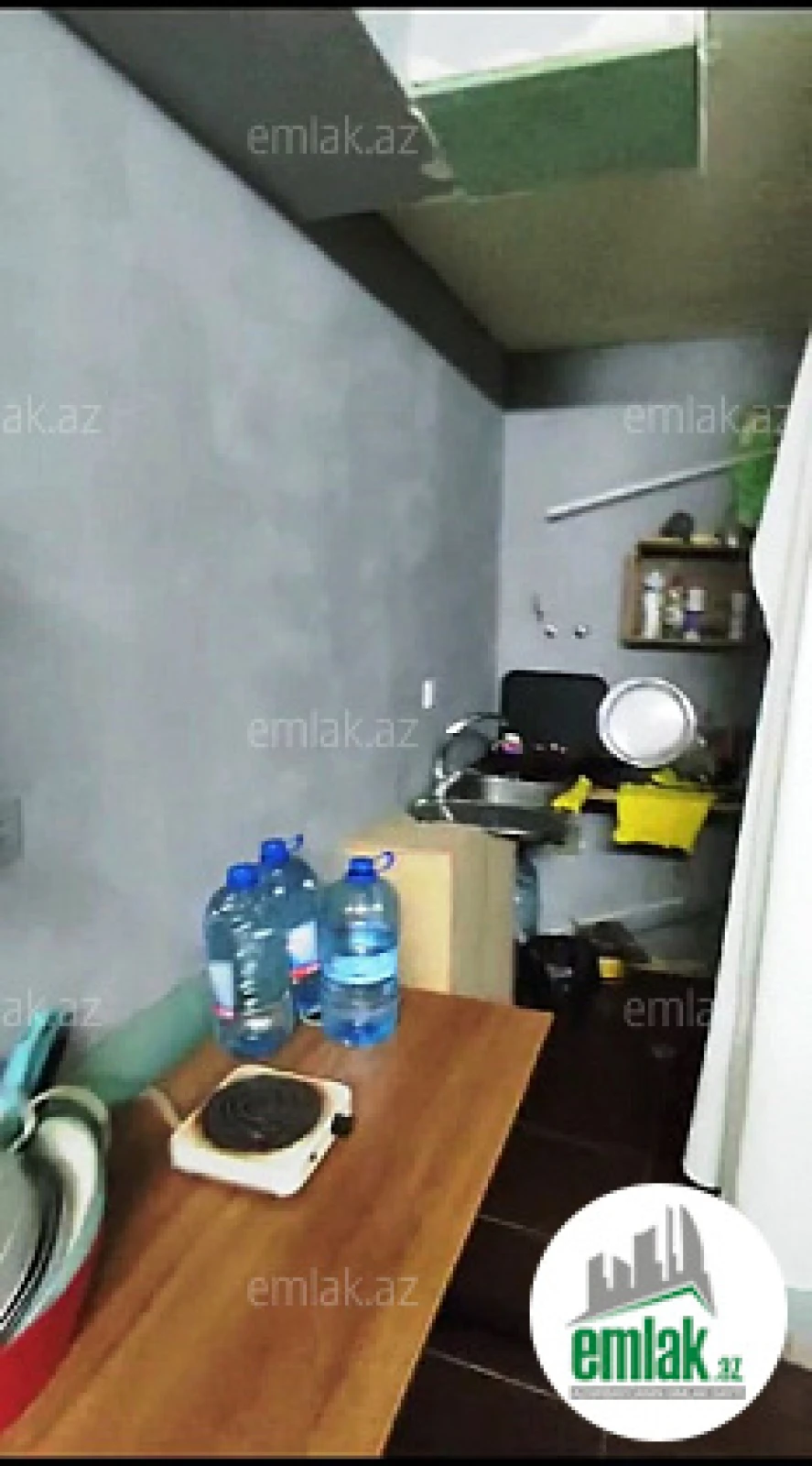Satılır 5 otaqlı köhnə tikili 45 m²