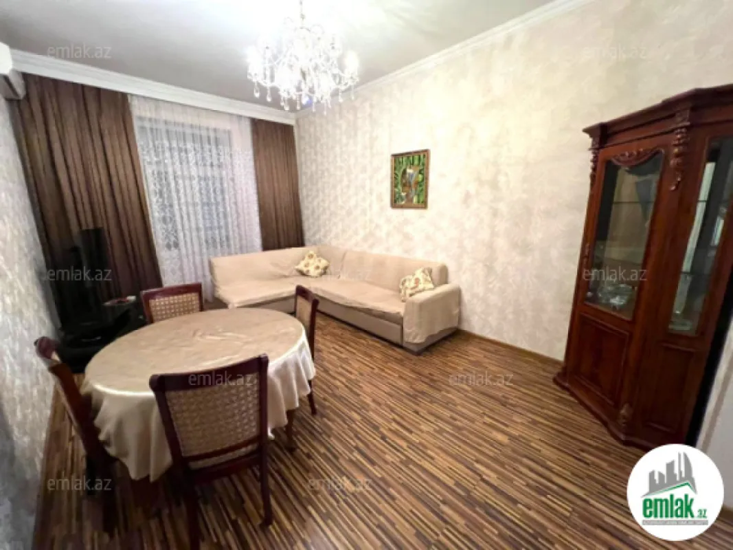 Satılır 3 otaqlı köhnə tikili 90 m²
