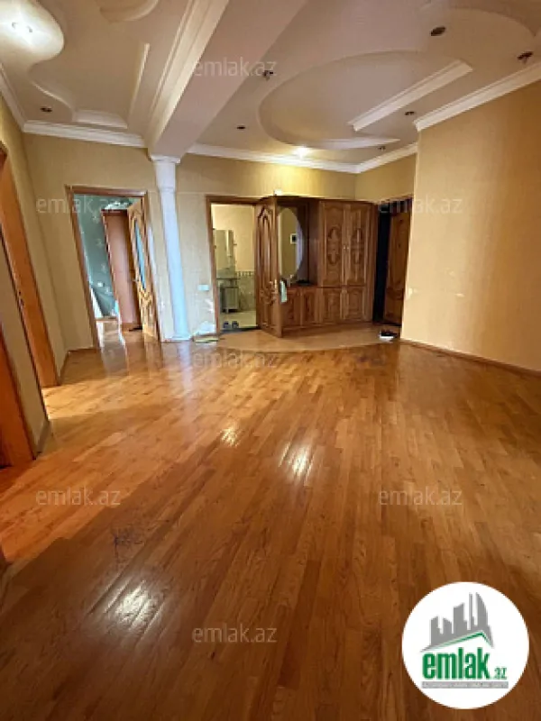 Satılır 4 otaqlı yeni tikili 160 m²