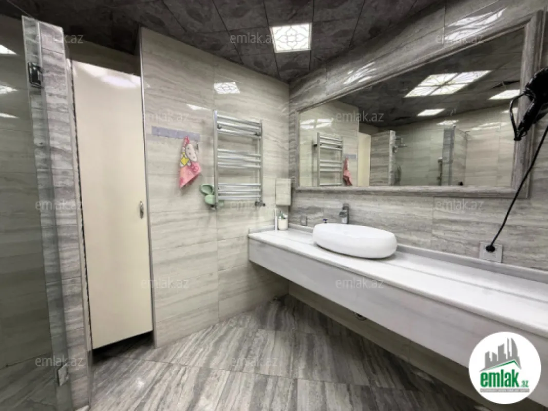 Satılır 3 otaqlı yeni tikili 150 m²