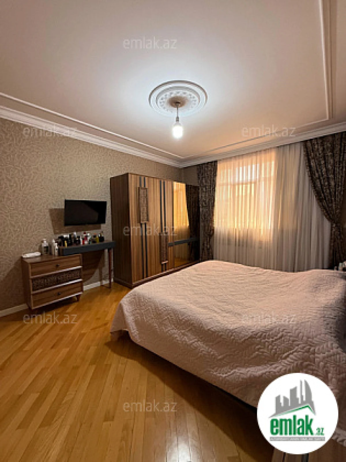 Satılır 3 otaqlı yeni tikili 150 m²