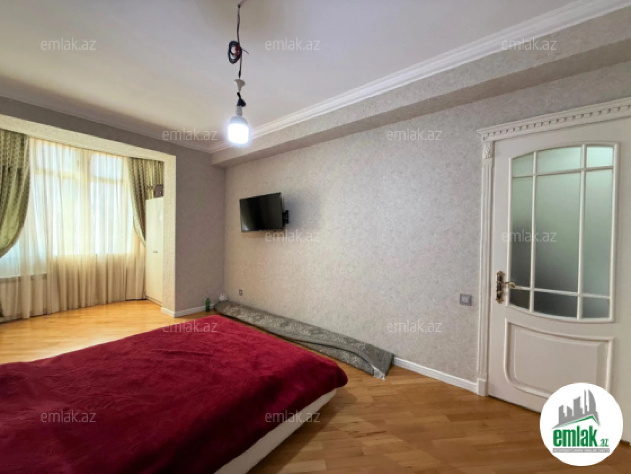 Satılır 3 otaqlı yeni tikili 150 m²