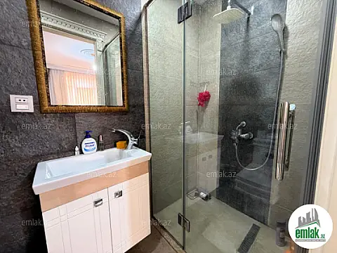 Satılır 3 otaqlı yeni tikili 150 m²