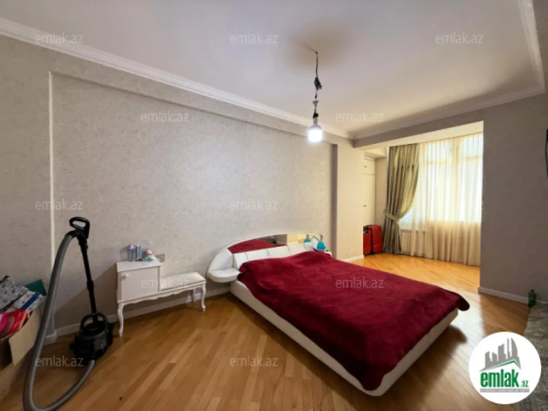 Satılır 3 otaqlı yeni tikili 150 m²