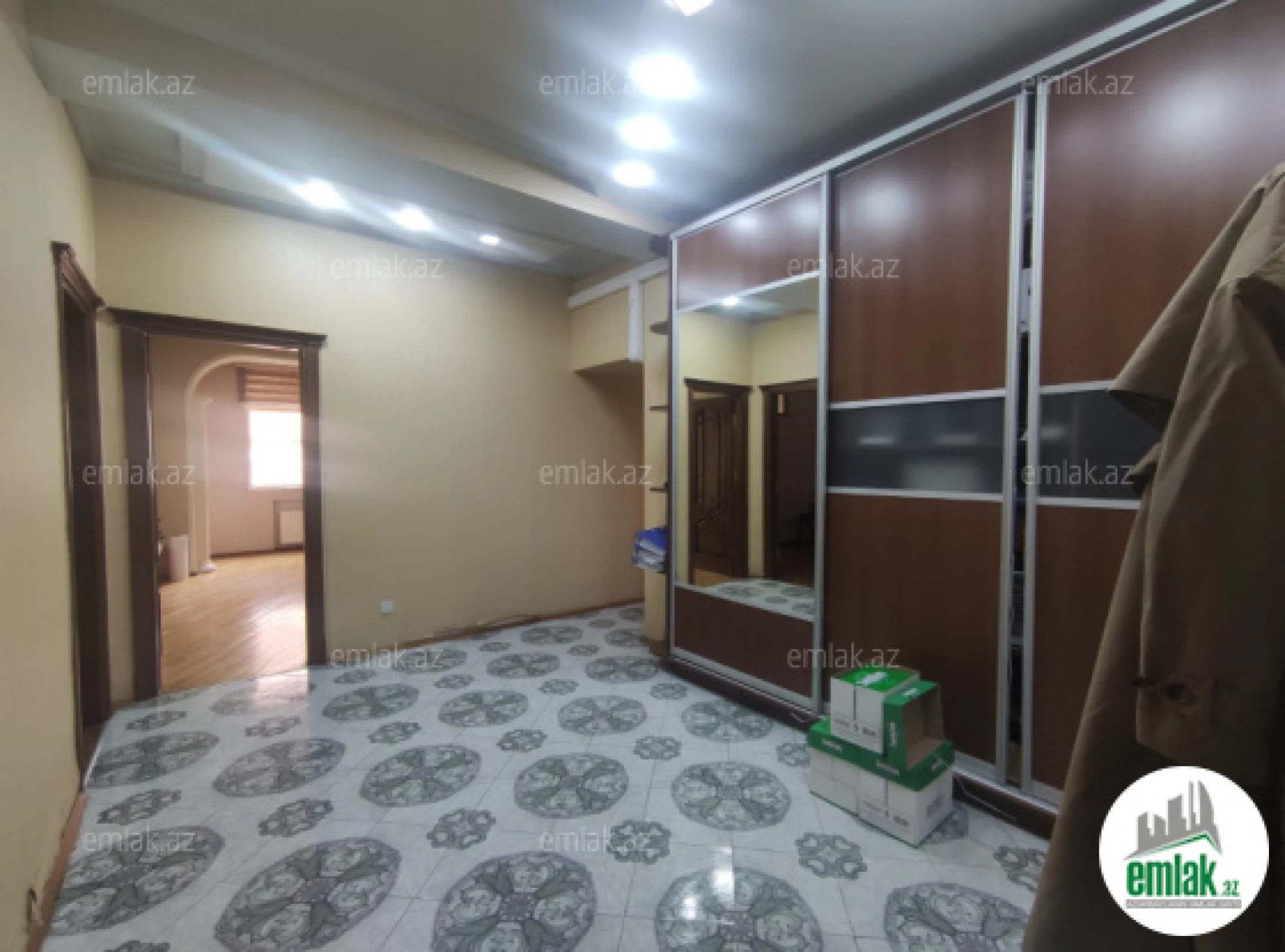Satılır 3 otaqlı yeni tikili 122 m²