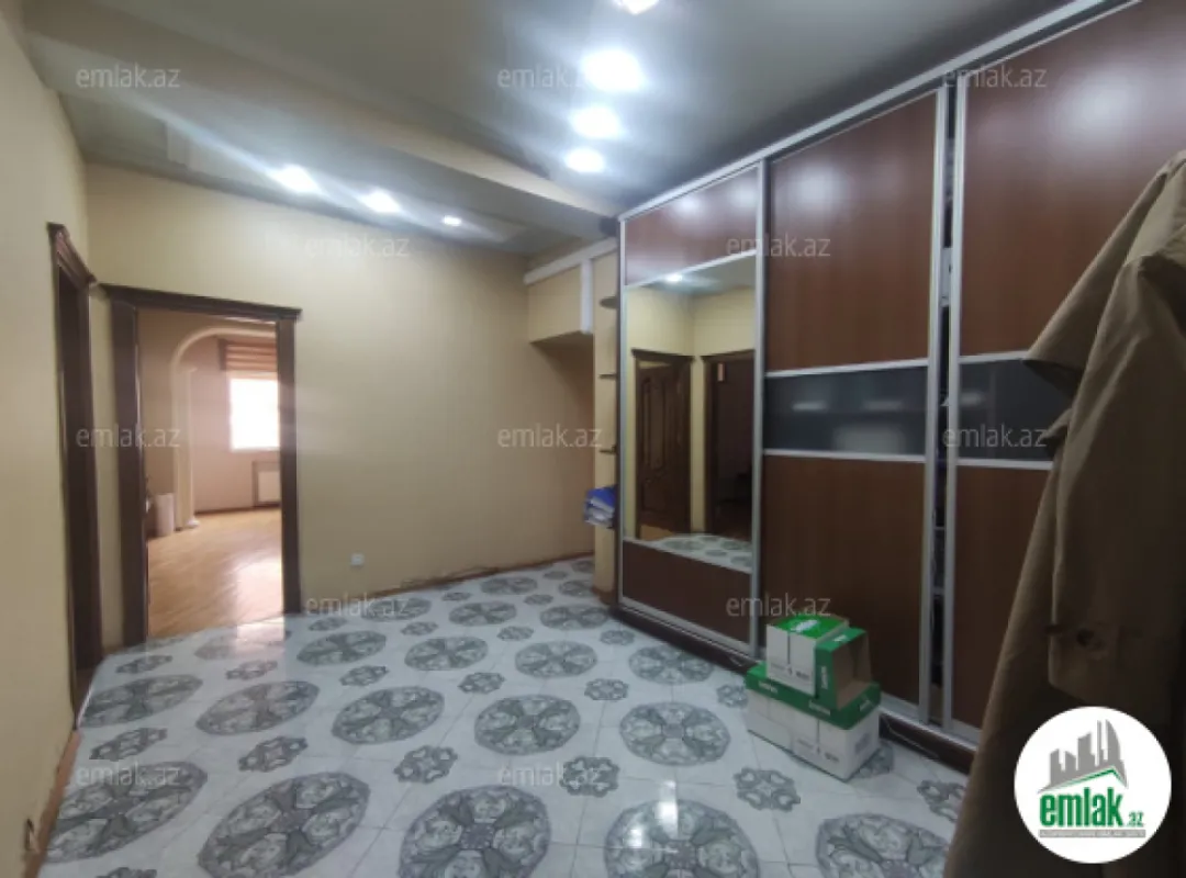 Satılır 3 otaqlı yeni tikili 122 m²