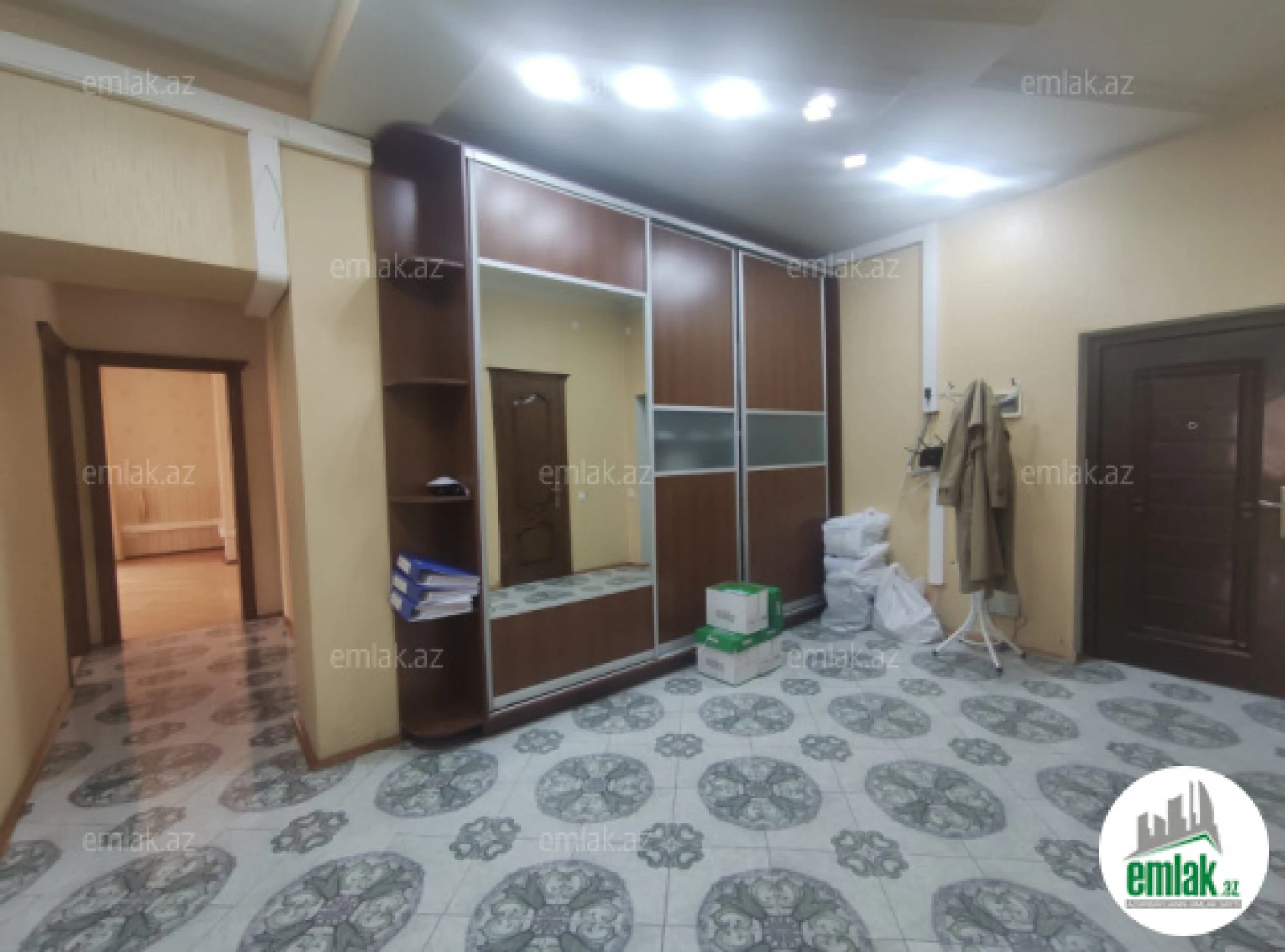 Satılır 3 otaqlı yeni tikili 122 m²