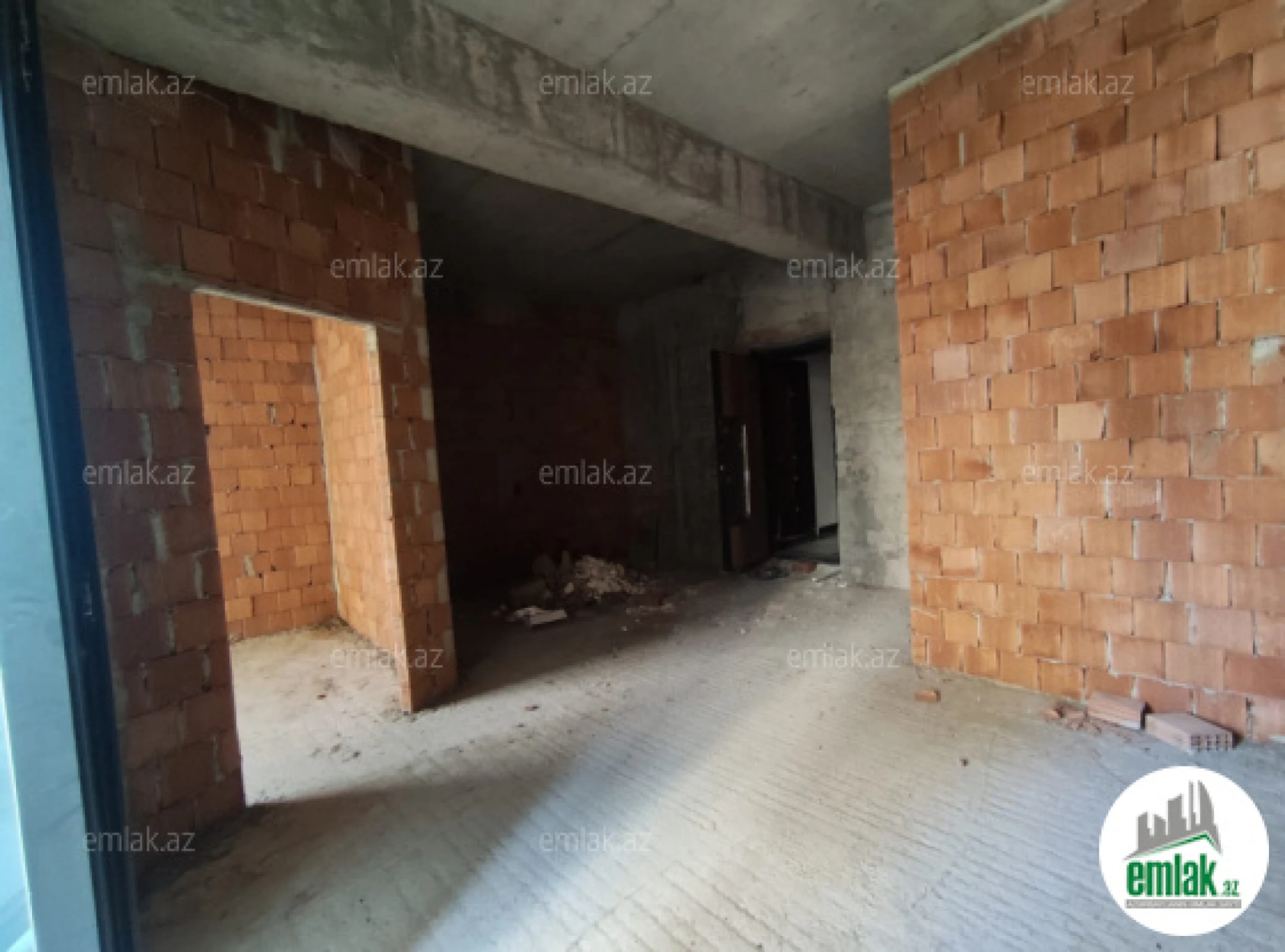 Satılır 3 otaqlı yeni tikili 155 m²