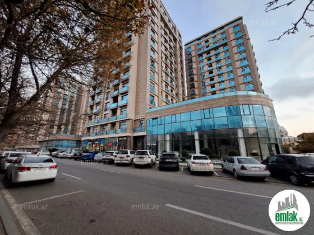 Satılır 3 otaqlı yeni tikili 155 m²
