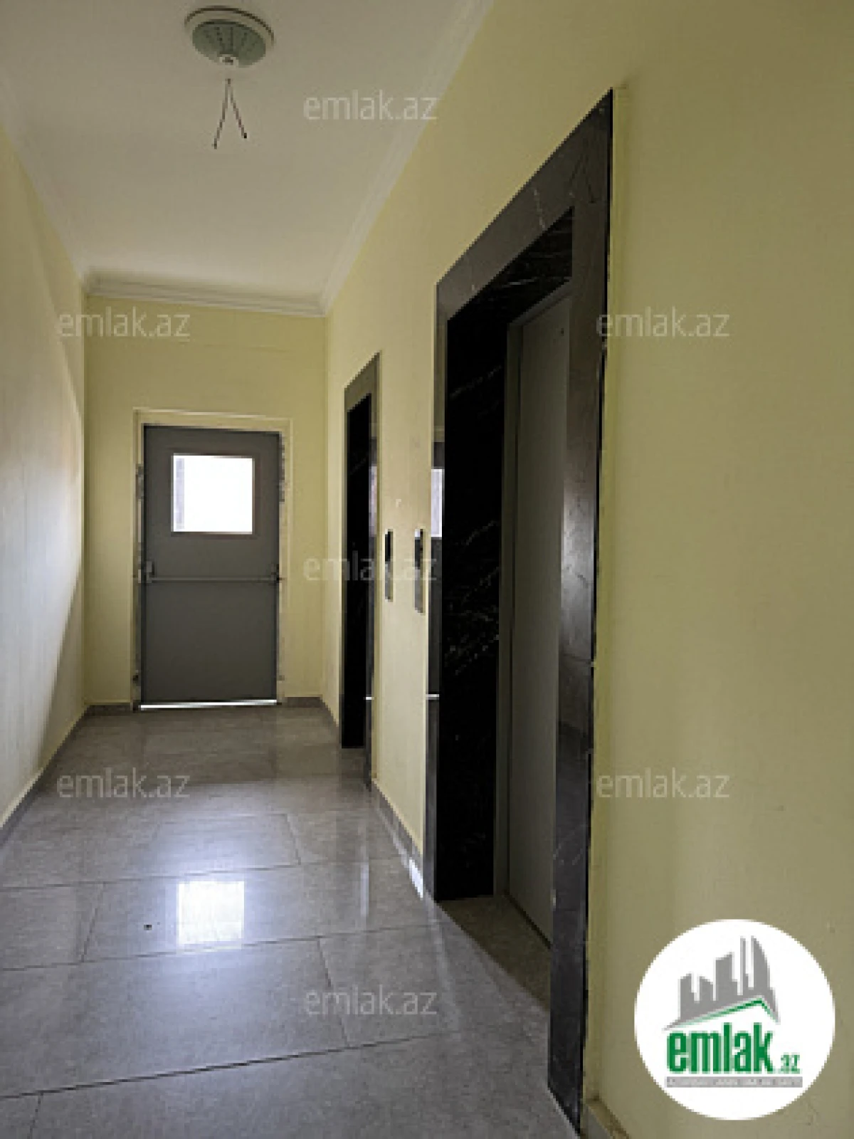 Satılır 3 otaqlı yeni tikili 110 m²