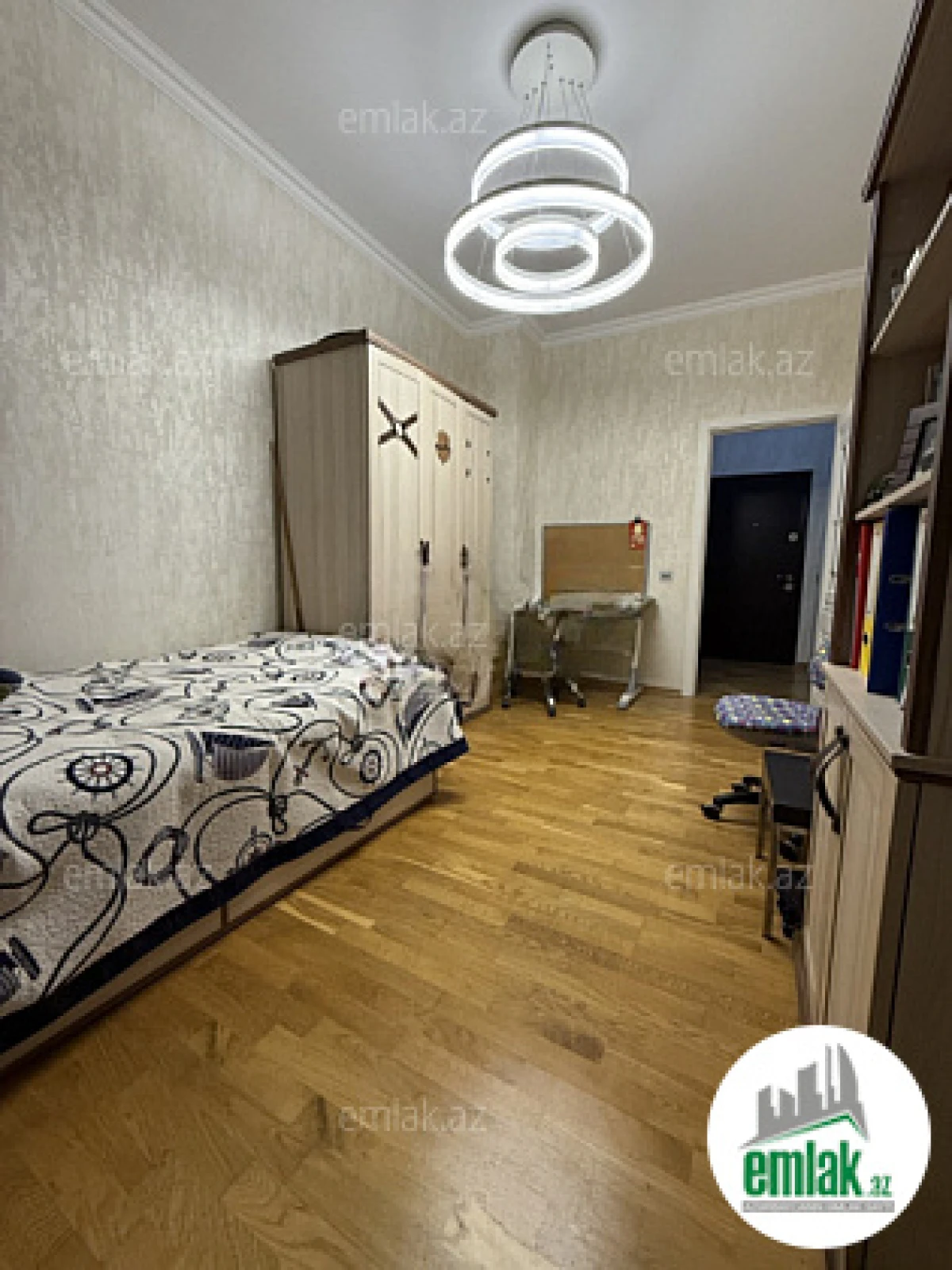 Satılır 3 otaqlı yeni tikili 75 m²