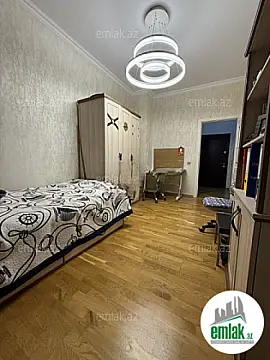 Satılır 3 otaqlı yeni tikili 75 m²
