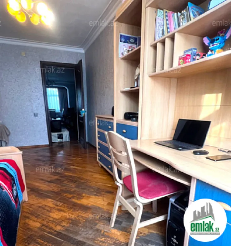 Satılır 3 otaqlı köhnə tikili 90 m²