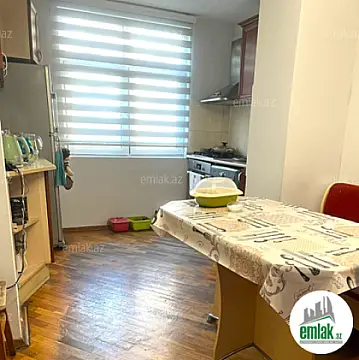 Satılır 3 otaqlı köhnə tikili 90 m²