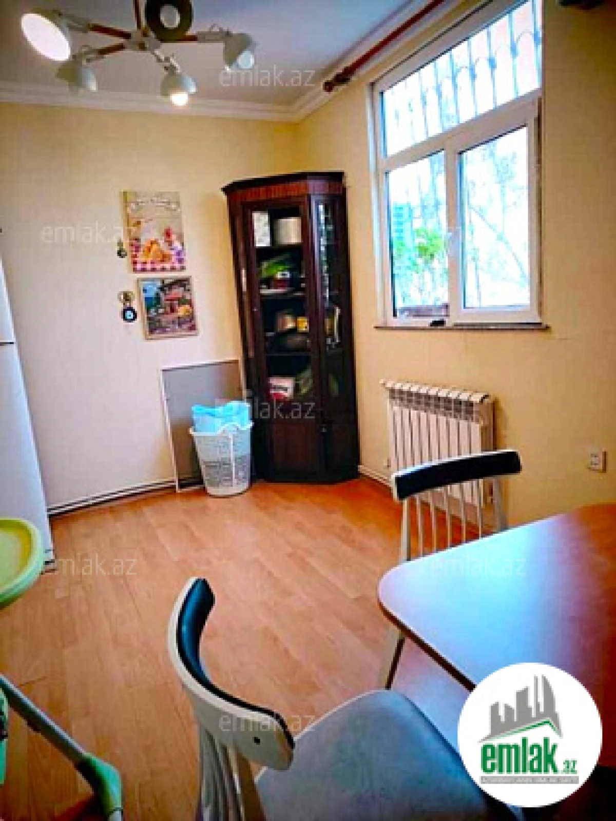 Satılır 5 otaqlı köhnə tikili 115 m²