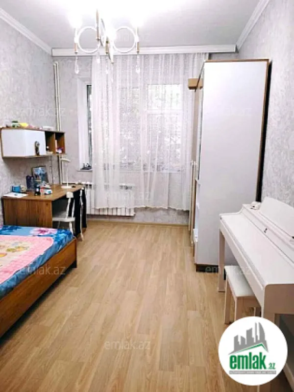 Satılır 5 otaqlı köhnə tikili 115 m²